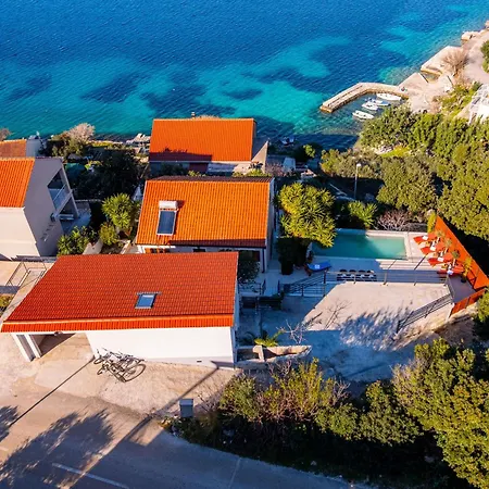 Adriatic Breeze - Sea View With Pool Near Korcula ヴィラ